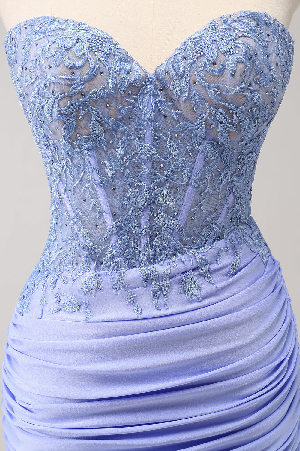 Lilac Strapless Corset Pleated Tight Homecoming Dress with Appliques