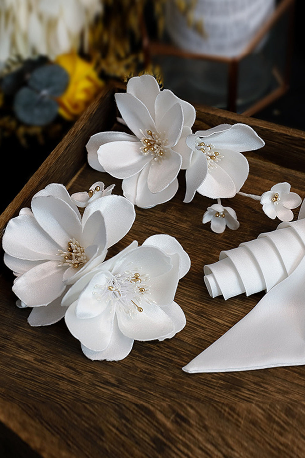 White Elegant Fabric Flower Hair Clips